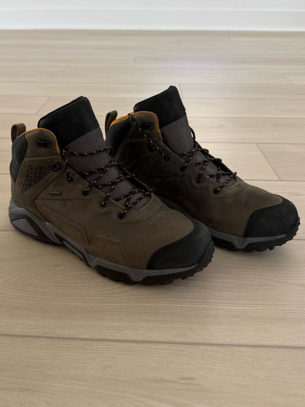 Under Armour Tabor Ridge Leather Boots